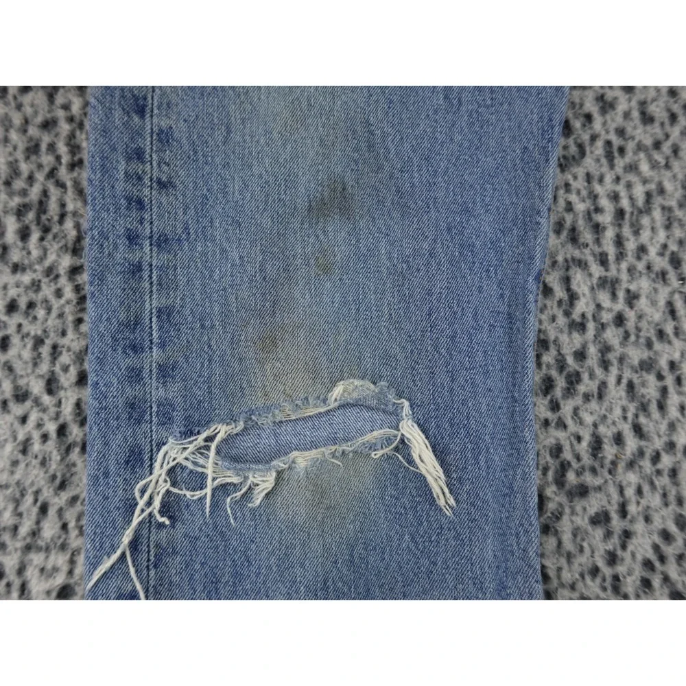 Levis 501 Button Fly‎ Mens 32x32 Blue Distressed Denim Jeans 00501-0193